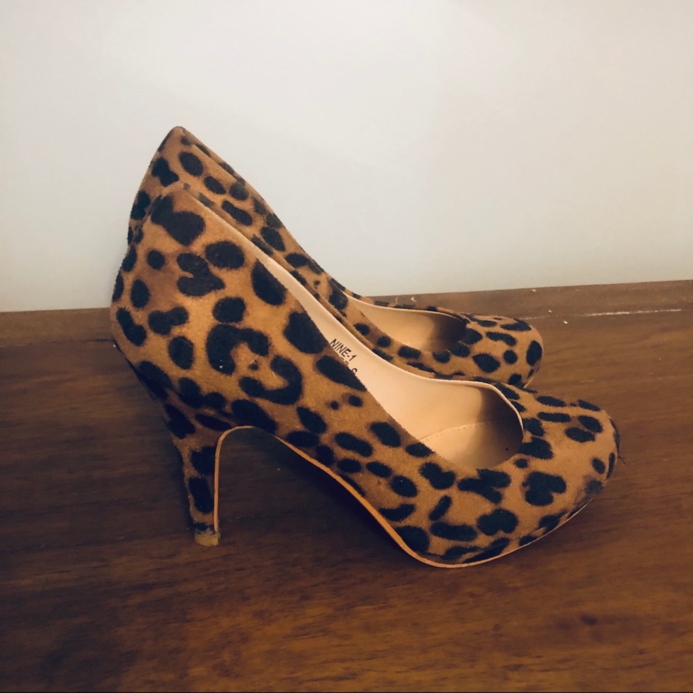 Bella Marie leopard print heels